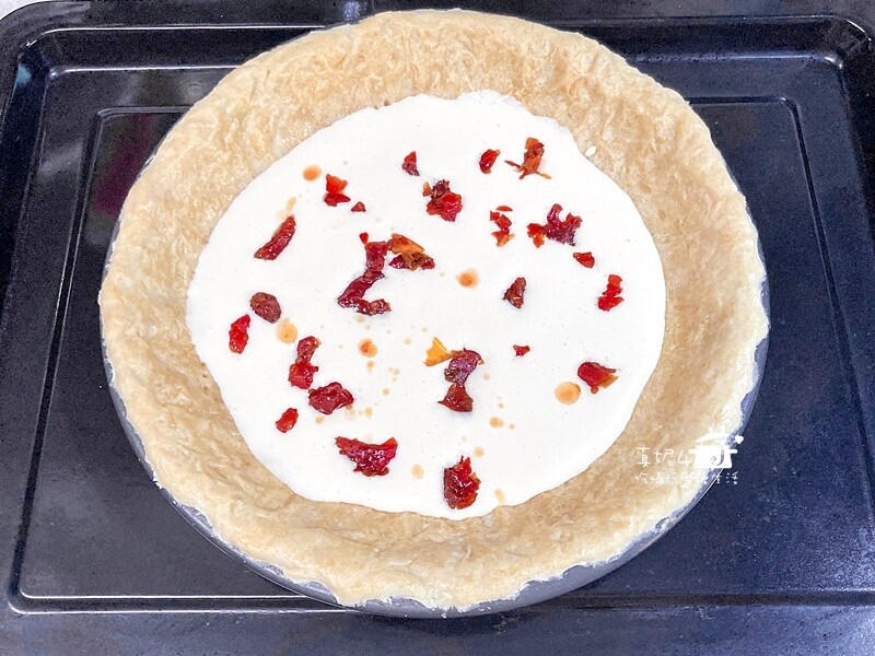 烘焙筆記│牛蕃茄輕乳酪派，酒香風味的蕃茄果乾共奏的濃郁起司味道