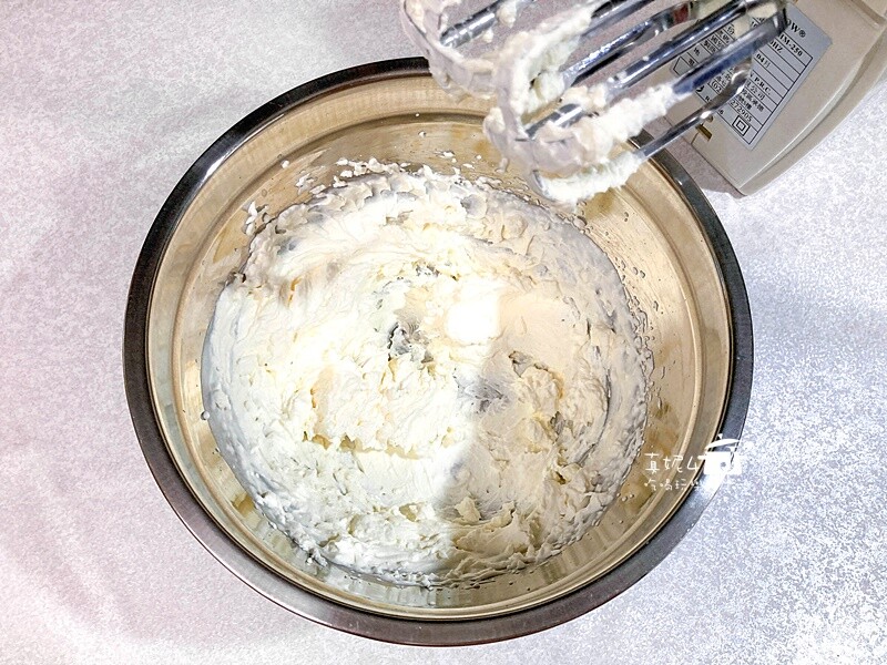 烘焙筆記│牛蕃茄輕乳酪派，酒香風味的蕃茄果乾共奏的濃郁起司味道