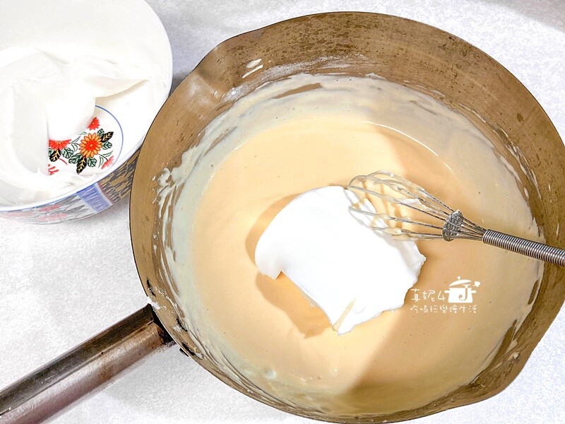 烘焙筆記│牛蕃茄輕乳酪派，酒香風味的蕃茄果乾共奏的濃郁起司味道