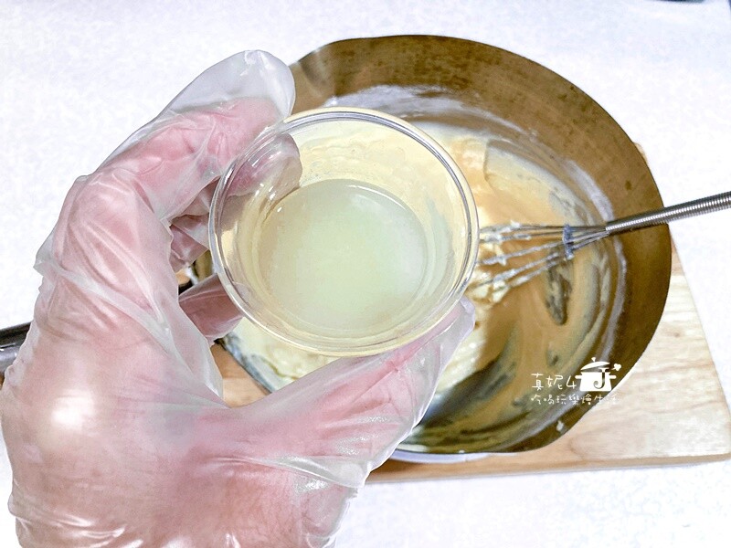 烘焙筆記│牛蕃茄輕乳酪派，酒香風味的蕃茄果乾共奏的濃郁起司味道