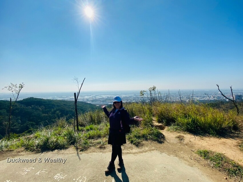 台中市大肚區【台中景點】大肚山萬里長城登山步道|林蔭舒適坡度好走|親子共遊友善步道推薦|