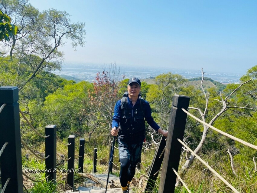 台中市大肚區【台中景點】大肚山萬里長城登山步道|林蔭舒適坡度好走|親子共遊友善步道推薦|