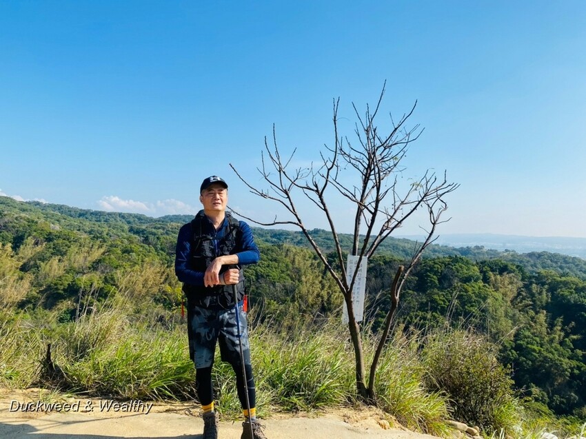 台中市大肚區【台中景點】大肚山萬里長城登山步道|林蔭舒適坡度好走|親子共遊友善步道推薦|