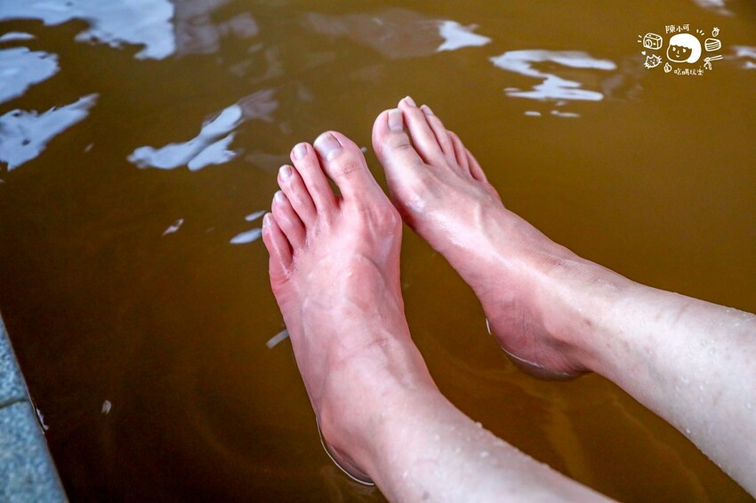 新北市金山區真的免費不用錢，超大公園免費泡腳熱呼呼！旁邊還有停車場超方便