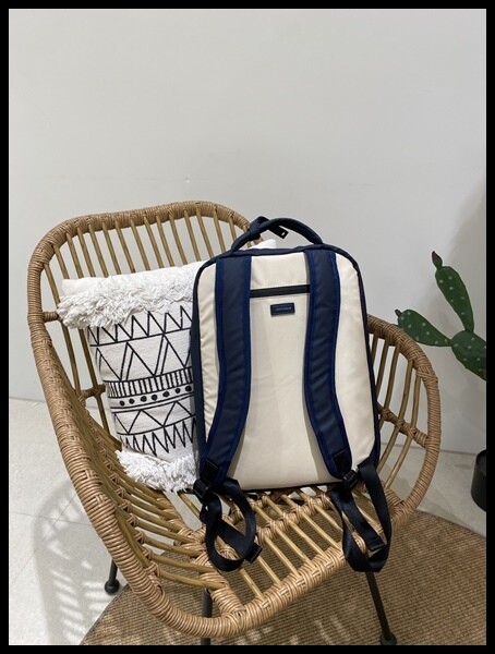 【輕薄電腦包分享/美型電腦包開箱】【100Thinks百思優