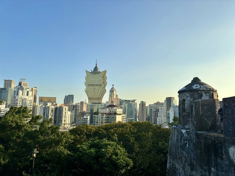 澳門澳門旅遊｜散步看景，享受澳門的異國風情；大砲台、大砲台迴廊、澳門博物館、瘋堂斜巷、望德聖母堂、聖味基