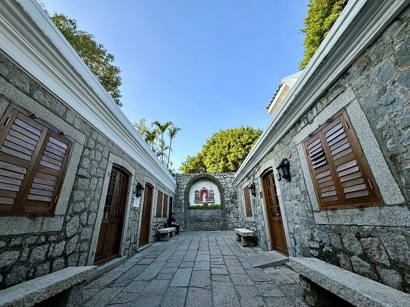 澳門澳門旅遊｜散步看景，享受澳門的異國風情；大砲台、大砲台迴廊、澳門博物館、瘋堂斜巷、望德聖母堂、聖味基