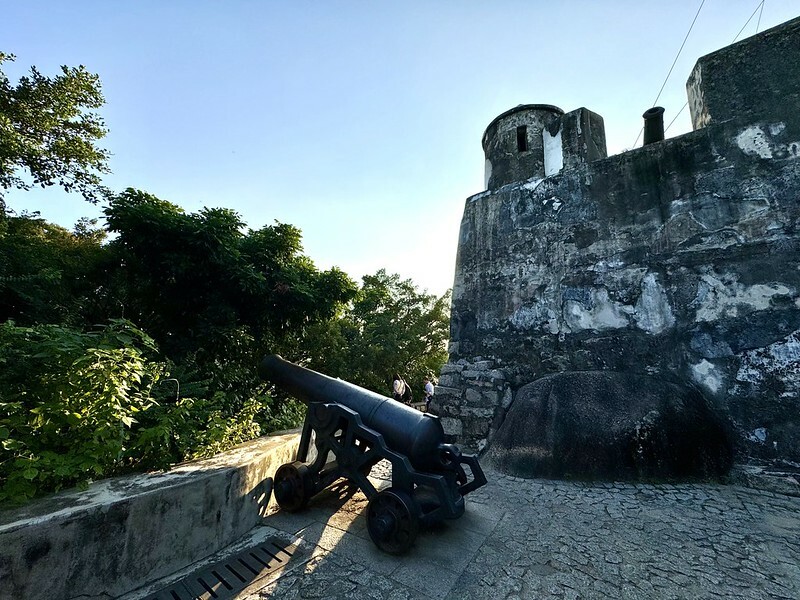 澳門澳門旅遊｜散步看景，享受澳門的異國風情；大砲台、大砲台迴廊、澳門博物館、瘋堂斜巷、望德聖母堂、聖味基