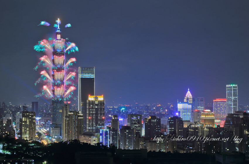 台北市信義區【101跨年煙火】拍攝點‧觀賞地點│四獸山‧象山‧虎山‧南港山‧碧山巖‧烘爐地‧劍潭山‧老地方觀機平台‧信義區‧惠