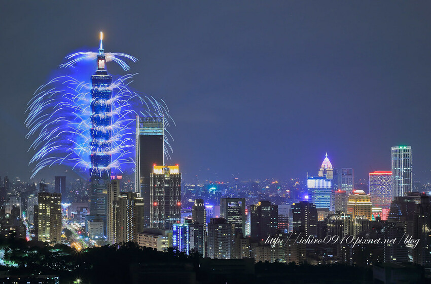 台北市信義區【101跨年煙火】拍攝點‧觀賞地點│四獸山‧象山‧虎山‧南港山‧碧山巖‧烘爐地‧劍潭山‧老地方觀機平台‧信義區‧惠