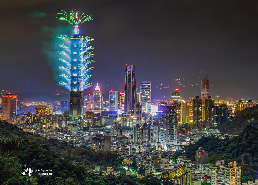 台北市信義區【101跨年煙火】拍攝點‧觀賞地點│四獸山‧象山‧虎山‧南港山‧碧山巖‧烘爐地‧劍潭山‧老地方觀機平台‧信義區‧惠