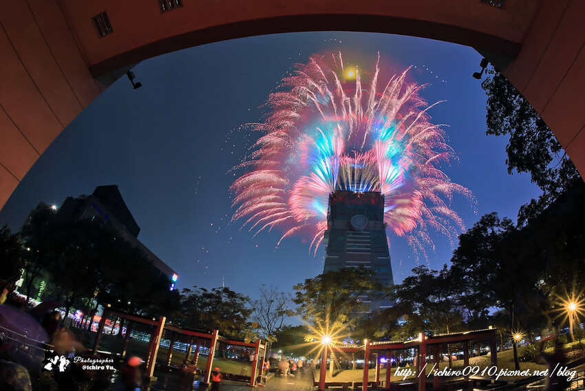 台北市信義區【101跨年煙火】拍攝點‧觀賞地點│四獸山‧象山‧虎山‧南港山‧碧山巖‧烘爐地‧劍潭山‧老地方觀機平台‧信義區‧惠