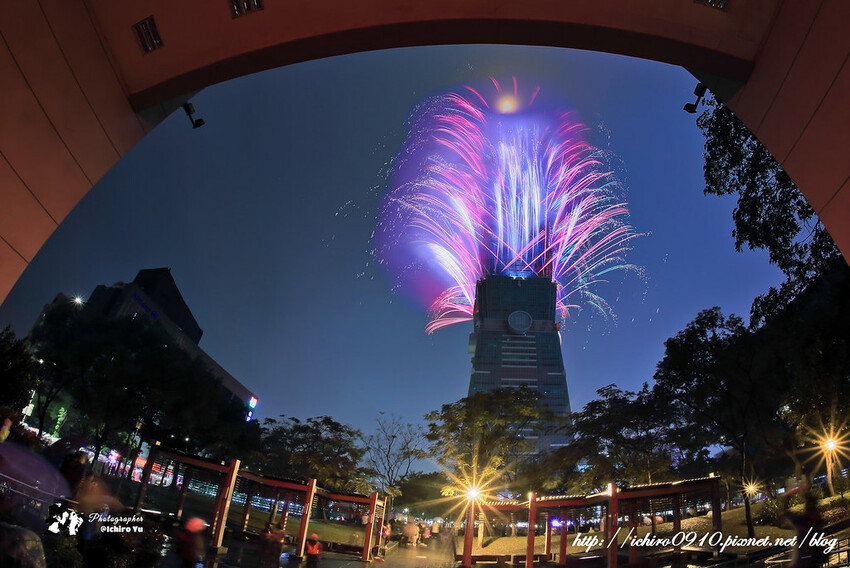台北市信義區【101跨年煙火】拍攝點‧觀賞地點│四獸山‧象山‧虎山‧南港山‧碧山巖‧烘爐地‧劍潭山‧老地方觀機平台‧信義區‧惠
