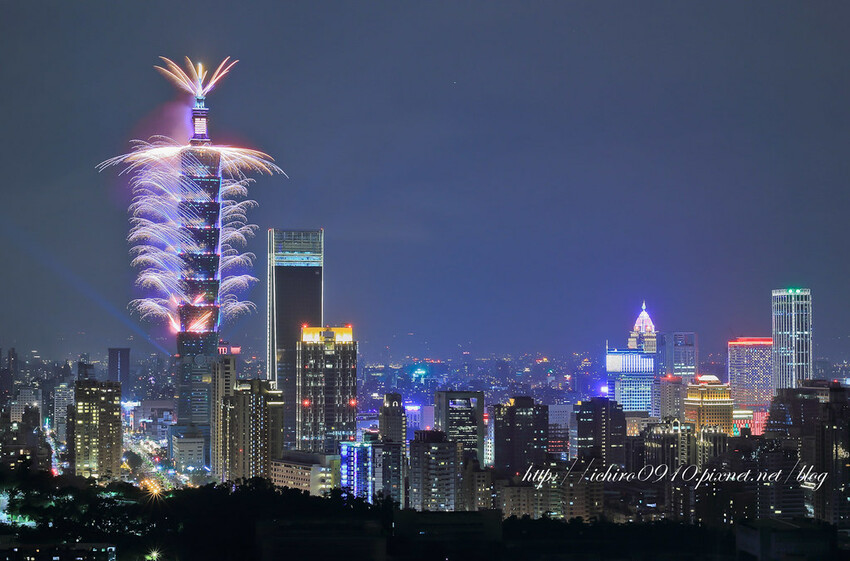 台北市信義區【101跨年煙火】拍攝點‧觀賞地點│四獸山‧象山‧虎山‧南港山‧碧山巖‧烘爐地‧劍潭山‧老地方觀機平台‧信義區‧惠