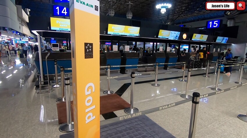 桃園市大園區【長榮航空商務艙】ANA哩程兌換星空聯盟，台北飛往福岡波音787商務艙開箱，日式料理很精緻，