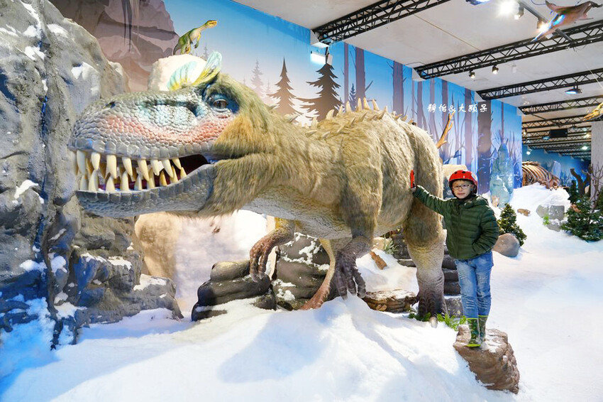 侏羅紀X恐龍雪世界 台北站 ❙ 羽毛恐龍、急凍恐龍墳場，3公