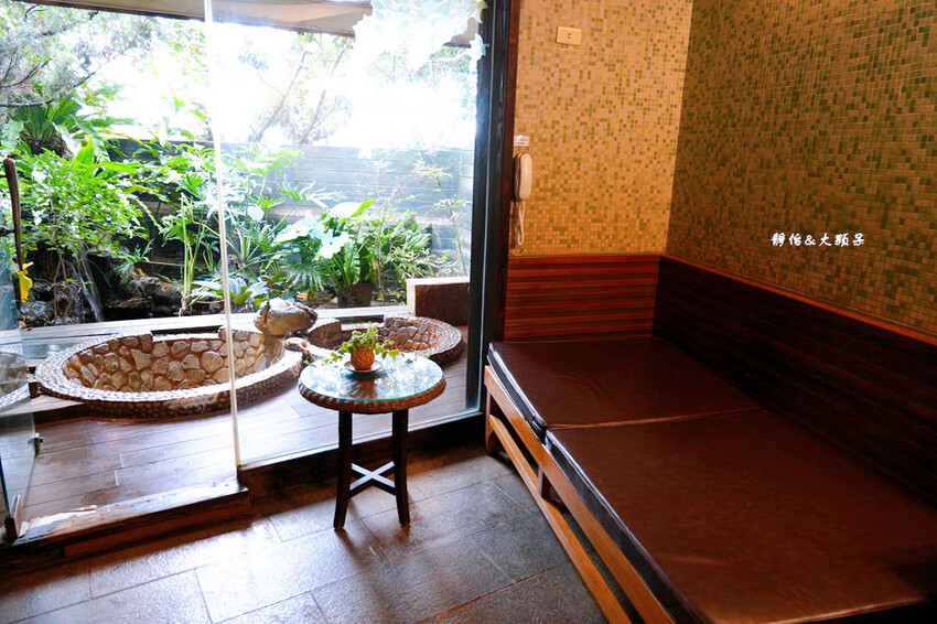 舊金山總督溫泉 ❙ 半露天北海風情湯屋，可兩大兩小泡湯，金山