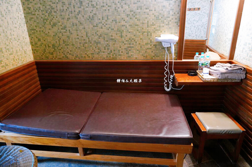 舊金山總督溫泉 ❙ 半露天北海風情湯屋，可兩大兩小泡湯，金山