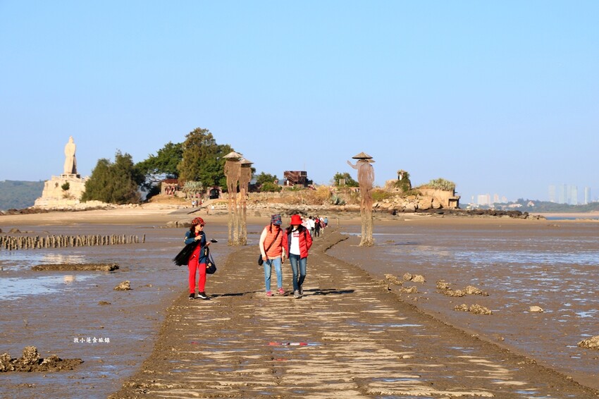 建功嶼‧金門必去的摩西分海，只有退潮時才能進入的戰地島嶼 - 敦 小 蓮の食旅錄