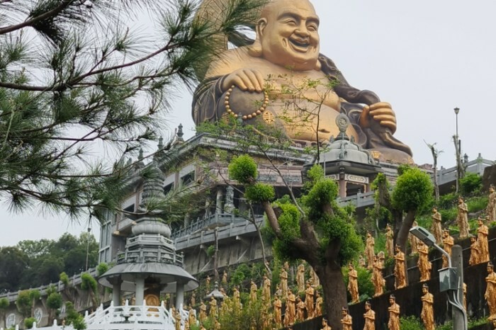 花蓮縣秀林鄉花蓮。秀林》砂卡礑步道(神秘谷)。清澈碧綠的溪水+輕便好走的步道