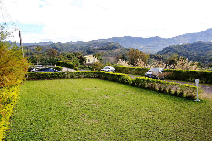 採草莓囉!苗栗大湖特色農場推薦,紅色琉璃瓦&SUHU Caf