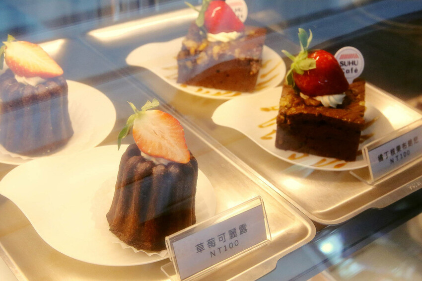 採草莓囉!苗栗大湖特色農場推薦,紅色琉璃瓦&SUHU Caf