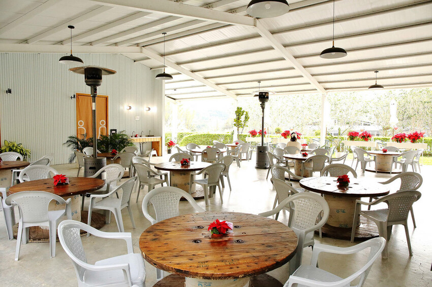 採草莓囉!苗栗大湖特色農場推薦,紅色琉璃瓦&SUHU Caf