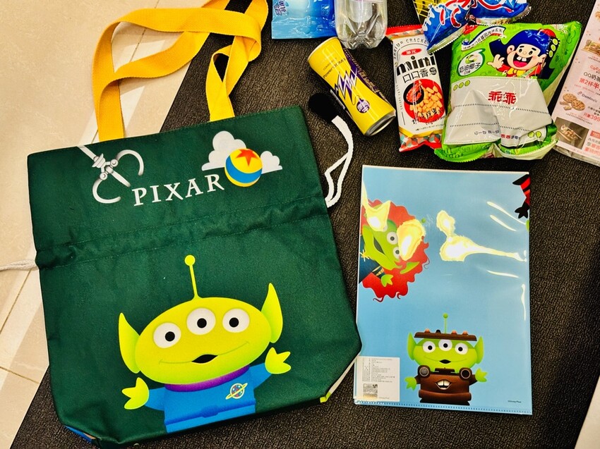 2023年7-ELEVEN聖誕禮物福袋/聖誕節交換禮物推薦!提早慶新年!7-11新年福袋前部曲/7款卡通聯名-史努比/Hello