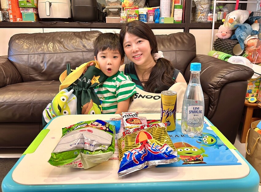 2023年7-ELEVEN聖誕禮物福袋/聖誕節交換禮物推薦!提早慶新年!7-11新年福袋前部曲/7款卡通聯名-史努比/Hello