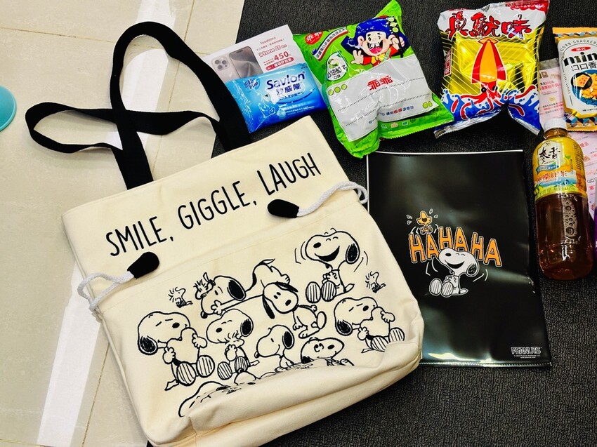 2023年7-ELEVEN聖誕禮物福袋/聖誕節交換禮物推薦!提早慶新年!7-11新年福袋前部曲/7款卡通聯名-史努比/Hello