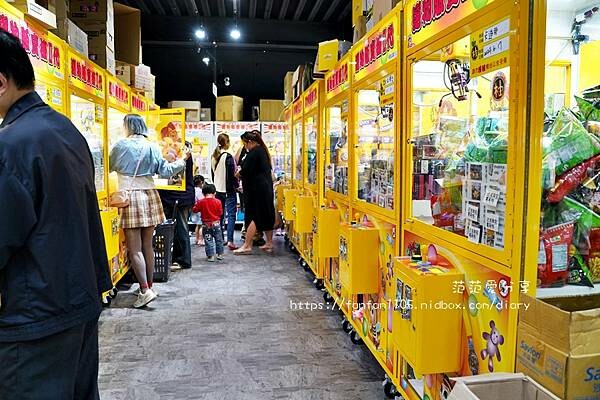 【桃園娃娃機零食機】柚的親子王國 超佛機台 活動超多 還可以換生鮮 桃園必夾娃娃機店 (21).JPG