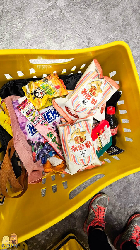 三重親子友善夾娃娃機-熊嗨星樂園 小朋友有保夾機制，店員親自幫擺槍位，還有龍蝦牛排可以夾