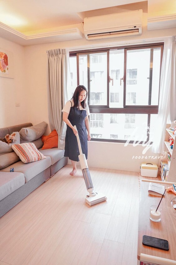 Haier海爾智慧洗地機W3 |最輕型洗地機推薦,同時吸拖還能自動清洗,加上獨創滾刷設計讓毛髮不纏繞,有小孩、毛孩家庭必備清潔神器! - 艾薇覓食趣