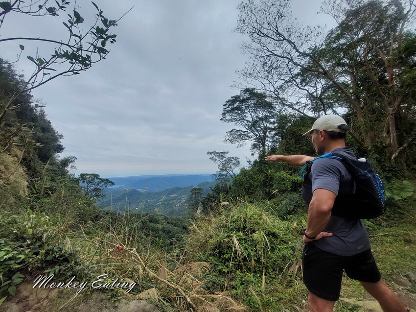 【關刀山步道】苗栗小百岳輕鬆路線,欣賞薑麻園雲海美景。出關古道聖關段 - 貪吃猴的幻想