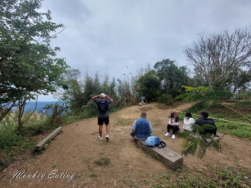 【關刀山步道】苗栗小百岳輕鬆路線,欣賞薑麻園雲海美景。出關古道聖關段 - 貪吃猴的幻想