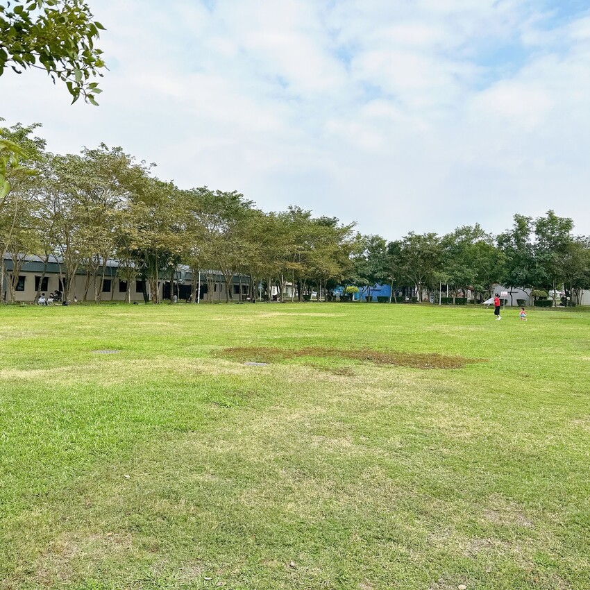 屏東縣潮州鎮免費景點～潮洲 潮好玩幸福村  潮幸福薑餅村X金勾杯潮好玩市集和全天開放的共融遊戲場、不定期市集活動，絕