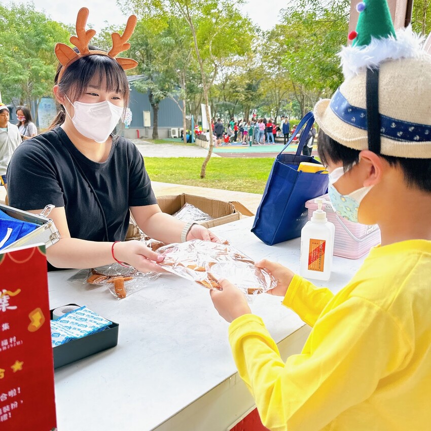 屏東縣潮州鎮免費景點～潮洲 潮好玩幸福村  潮幸福薑餅村X金勾杯潮好玩市集和全天開放的共融遊戲場、不定期市集活動，絕
