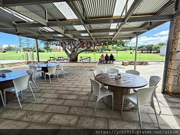 西澳旅遊/風剪樹附近Central Greenough Ca 西澳旅遊/風剪樹附近Central Greenough Ca