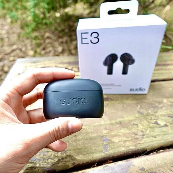 真無線耳機推薦/Sudio E3旗艦款-新品上市/我的最愛的無線耳機分享，愛用sudio耳機/舒適、防噪又防水/聽音樂