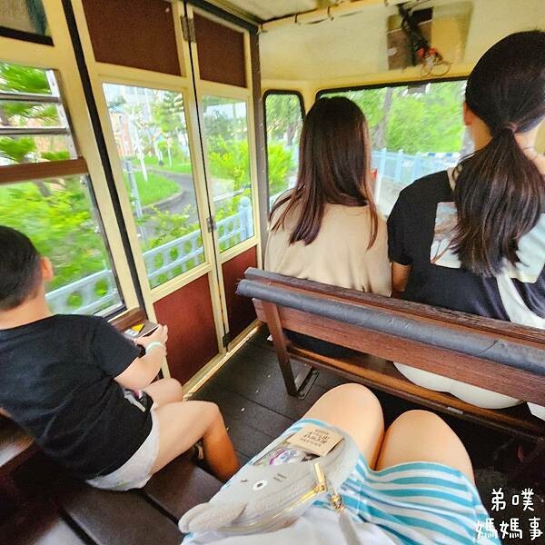 高雄市前鎮區【高雄‧前鎮】SKM Park Outlets 高雄草衙/鈴鹿賽道樂園│高雄下雪了!森林耶誕村! 搭捷運就能到!