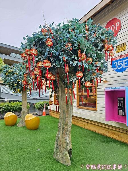 桃園.華泰名品城(華泰唐人街) / 林口星巴克 (三色櫻) 桃園.華泰名品城(華泰唐人街) / 林口星巴克 (三色櫻)