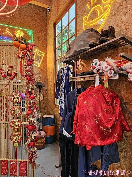 桃園.華泰名品城(華泰唐人街) / 林口星巴克 (三色櫻) 桃園.華泰名品城(華泰唐人街) / 林口星巴克 (三色櫻)