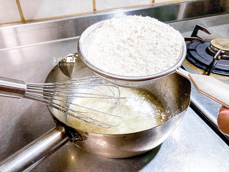 烘焙筆記│古早味蛋糕，水浴法烘烤口感水潤而且綿密