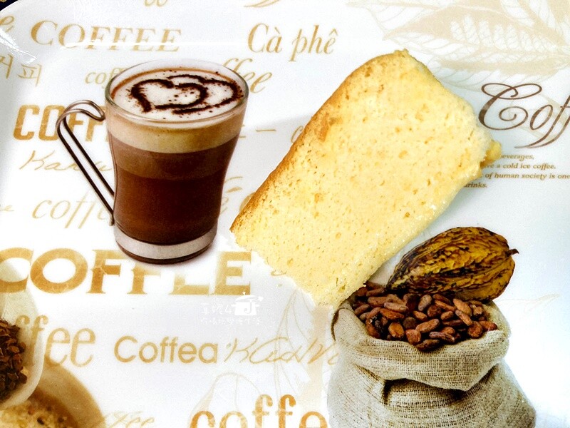 烘焙筆記│古早味蛋糕，水浴法烘烤口感水潤而且綿密