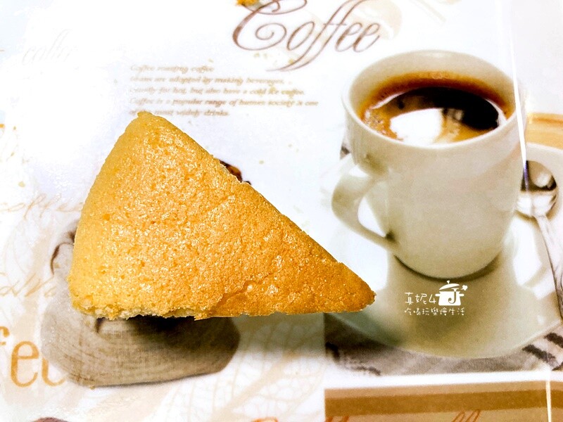 烘焙筆記│古早味蛋糕，水浴法烘烤口感水潤而且綿密