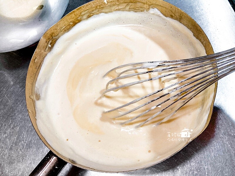 烘焙筆記│古早味蛋糕，水浴法烘烤口感水潤而且綿密