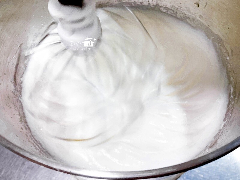 烘焙筆記│古早味蛋糕，水浴法烘烤口感水潤而且綿密