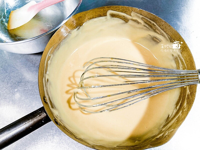 烘焙筆記│古早味蛋糕，水浴法烘烤口感水潤而且綿密