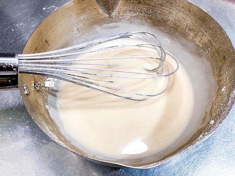 烘焙筆記│古早味蛋糕，水浴法烘烤口感水潤而且綿密