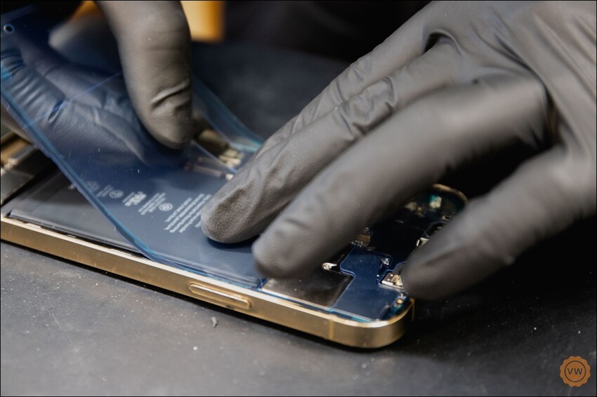 台中豐原iPhone專業維修|蘋果原廠零件|iPhone換電池|iPhone換螢幕推薦:雷神快修®Apple獨立維修中心